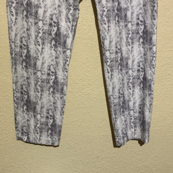 89th &  Madison Jeggings Stretch Pants Size L Animal Print White Gray - Picture 2 of 16